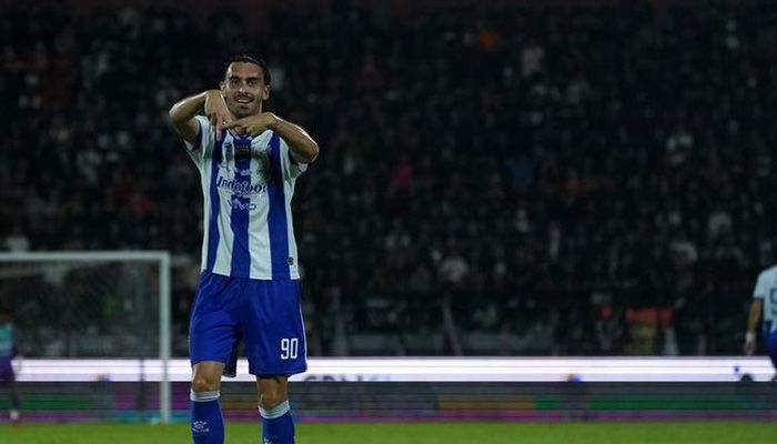 Babak I Persis Solo vs Persib: Andrew Jung Bawa Maung Bandung Unggul