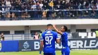 Hasil Babak I Persib vs Persija: Beckham Putra Bawa Maung Bandung Unggul