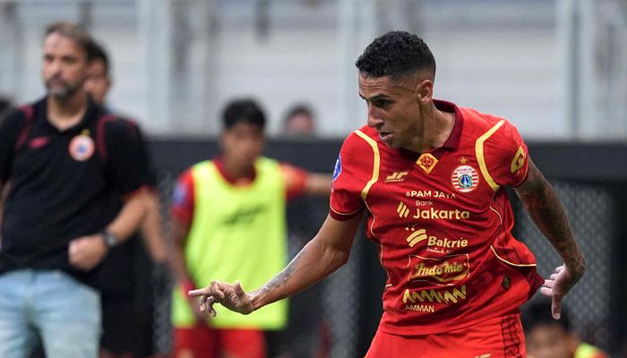 Jakmania Luapkan Kekecewaan kepada Bruno Tubarao Usai Bikin Double Blunder di Laga Persib vs Persija