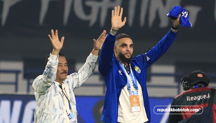 7 Bulan Tanpa Klub, Bojan Hodak Soroti Kondisi Fisik Layvin Kurzawa dan Skema Rotasi Persib