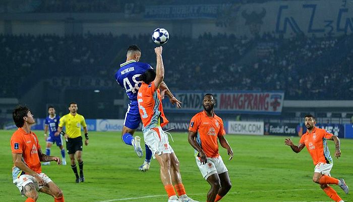 Reaksi Bobotoh setelah Persib Tersisih dari ACL Two: Edunkeun di Liga