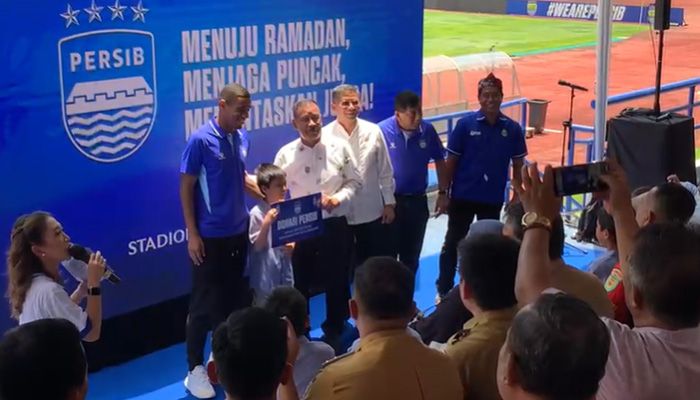 Umuh Muchtar Tegaskan Doa Jadi Kunci Persib Menuju Juara Jelang Ramadan
