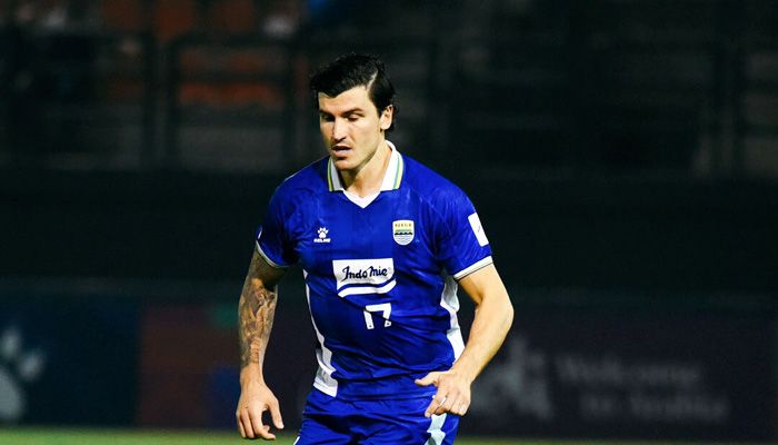 Begini Penilaian Bojan Hodak soal Debut Layvin Kurzawa dan Sergio Castel