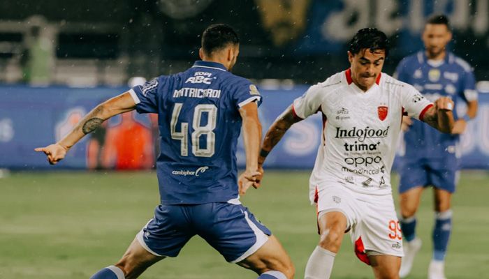 Drama 5 Gol di GBLA, 10 Pemain Persib Tekuk Balik United