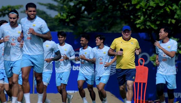 Bojan Hodak Sampaikan Kabar Baik Jelang Hadapi Dewa United