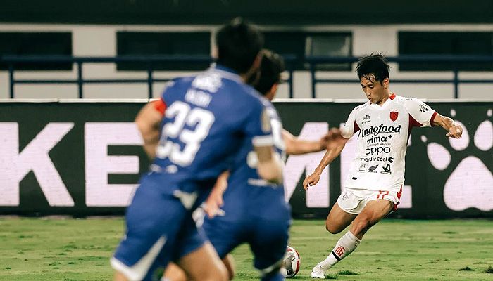Persib Diminta Barter Uilliam Barros dengan Teppei Yachida