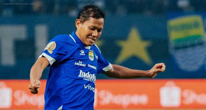 Adam Alis Tegaskan Profesionalisme Jelang Duel Persib Kontra Persija