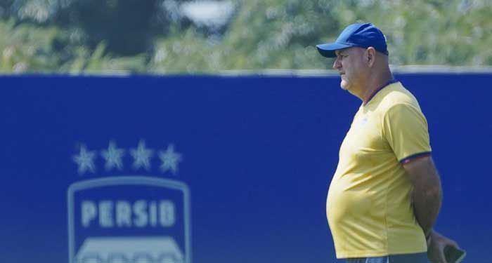 Bojan Hodak Minta Persib Tetap Fokus Meski Sudah Pastikan Tiket Asia