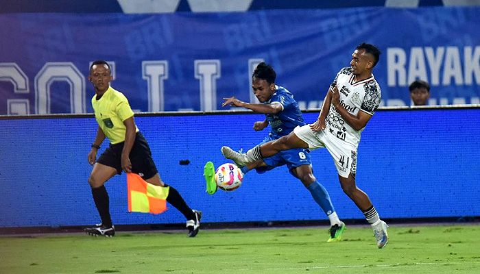 Kata-kata Robi Darwis Usai Hengkang dari Persib