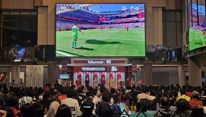 Telkomsel Temani Warga dengan Paket Bola Gembira dan Nonton Bareng di Lebih dari 40 Titik Jabotabek Jabar