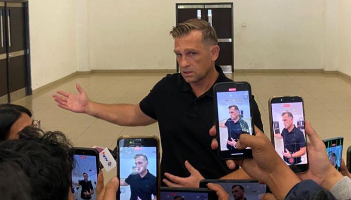 Susunan Lengkap Tim Pelatih Persib 2026/2027, Igor Tolic Pimpin Era Baru Maung Bandung