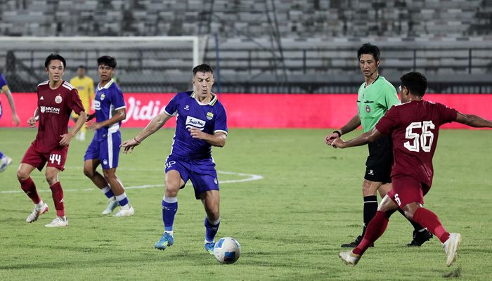 Persib Tersandung Kasus Gugatan Robert Rene Alberts, Bagaimana Nasib Pemain Baru?