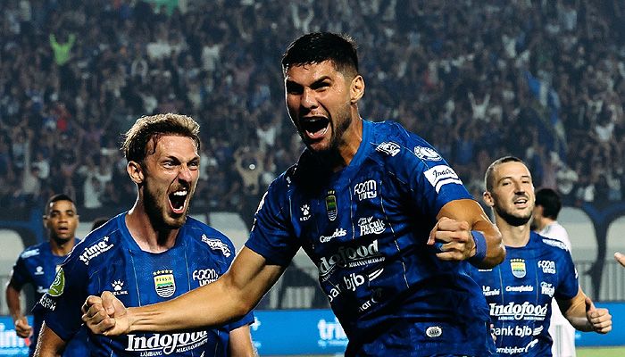 Julio Cesar Kian Bersinar Usai Cetak Gol Penentu Kemenangan Persib Atas Persik